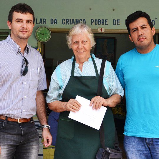 #49596 Câmpus Mossoró faz doação de leite à instituições de caridade da cidade