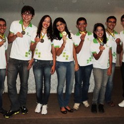 #49790 Alunos recebem medalhas da Olimpíada Brasileira de Física das Escolas Públicas 2012