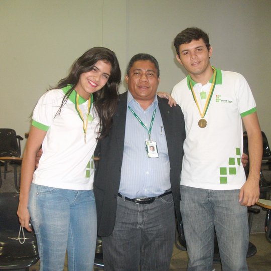 #49976 Alunos do Câmpus Mossoró recebem medalhas de ouro da OMRN em solenidade na UFRN