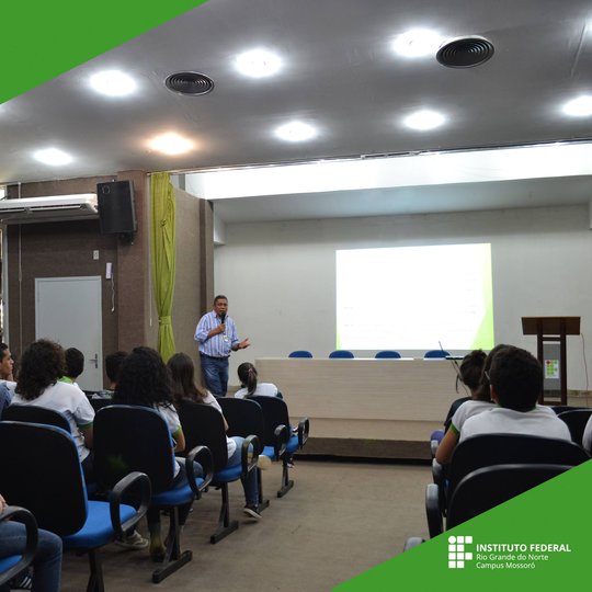 #50336 Direção se reúne com estudantes para apresentar proposta de revisão do Regimento Interno