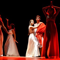 #50341 Campus promove IV Festival Cantando e Dançando  - as Faces do Amor no Teatro Dix-Huit Rosado 