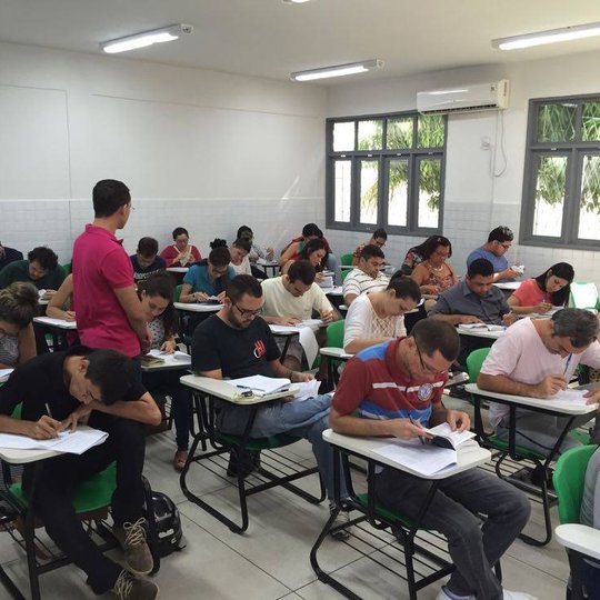 #50693 Exame de proficiência em língua estrangeira foi realizada hoje