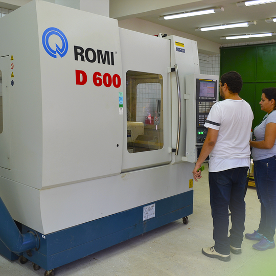 #51045 Centro de usinagem entra em funcionamento