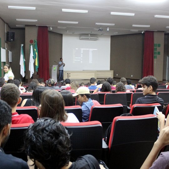 #51817 Alunos do IFRN participam de palestra na área de astronomia