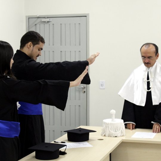#52174 Concluintes da Licenciatura Plena em Química colam grau