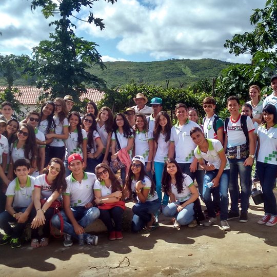 #52808 Alunos do Ensino Médio integrado têm aula de campo em zona rural de Doutor Severiano
