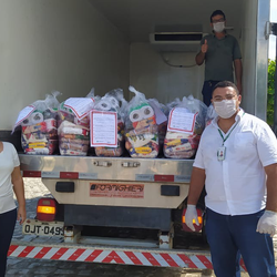 #52900 Servidores do Campus Pau dos Ferros compram cestas básicas para famílias carentes