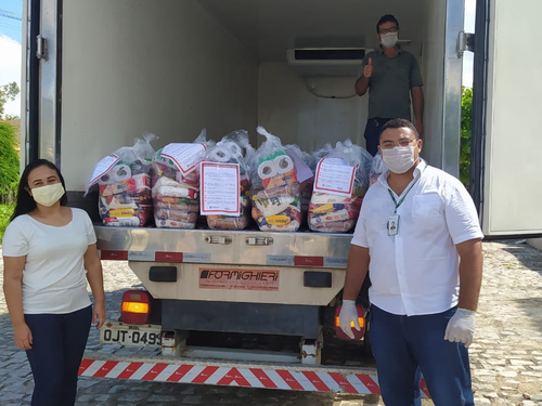 Parte da doação no Bairro São Geraldo, em Pau dos Ferros, um dos contemplados. Campanha garantiu 107 cestas contendo gêneros alimentícios e de higiene.