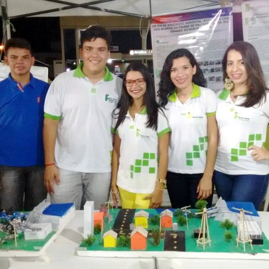 #53076 Alunos do Campus apresentam projeto na Feira Ambiental de Pau dos Ferros