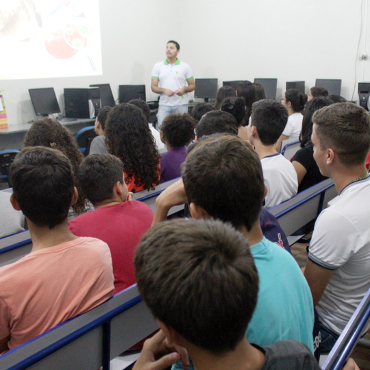 #53312 Projeto “Vigilantes Sanitários” leva práticas educativas de segurança alimentar a alunos de escolas públicas