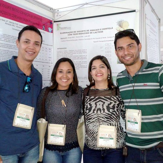 #53393 Grupo de Pesquisa em Ciência e Tecnologia dos Alimentos do Campus destaca sua produção em 2015