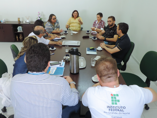 Reunião aconteceu na sala da Direção Geral do Campus. Foto: Marcilio França