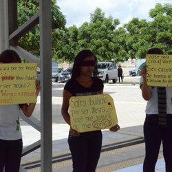 #55033 Estudantes fazem ato contra bullying convidam colegas para grupo de apoio mútuo
