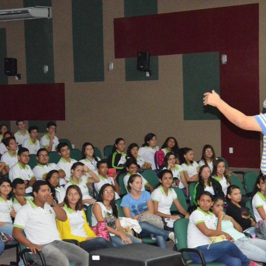 #55543 Campus São Paulo do Potengi recebe Aula-Espetáculo ‘Show da Química’