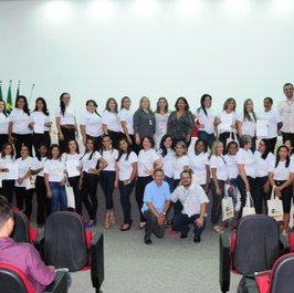 #6936 Turmas do curso de cuidadora de idosos recebem certificados de conclusão 
