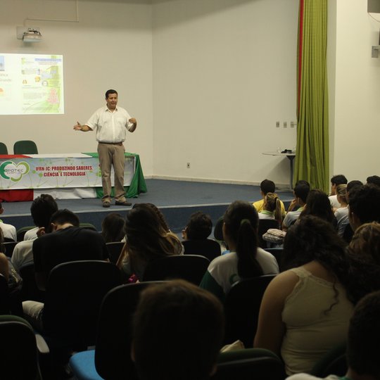 #7908 Palestra: Bioinformática