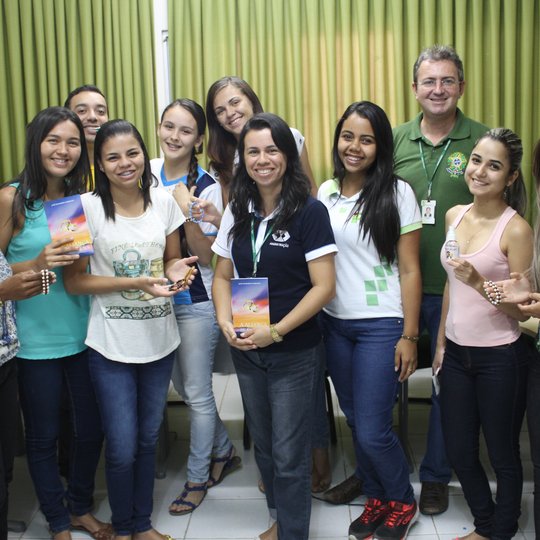 #7980 ITEN firma parceria entre miniempresas e alunas formadas no curso de Representante Comercial