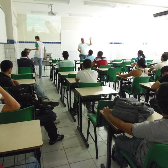 #8915 Palestra: Resíduos Sólidos, Uma alternativa de Geração de Emprego, Renda e Inclusão Social no Município de João Câmara-RN