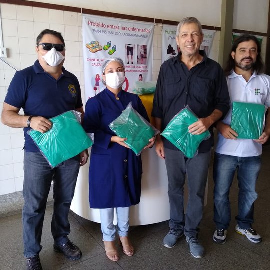 #9398 Campus produz capotes hospitalares em ação de combate à pandemia