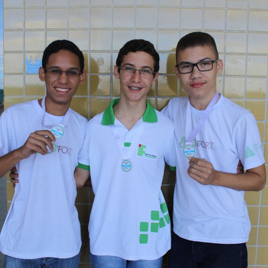 #9644 Miniempresa do campus é vencedora do Management and Economics Simulation Exercise