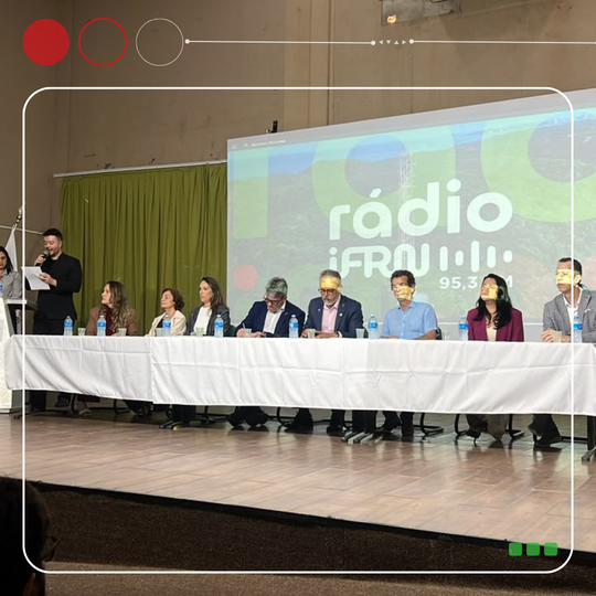 Rádio - Capa