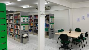 Acervo e mesa de estudo BSWB