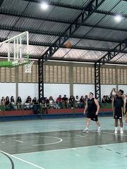 Basquete [foto de Nivaldo Fonseca]