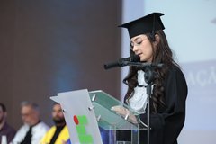 A formanda Keilany Benício Grabriel, representando os formandos, atuou como oradora da Solenidade