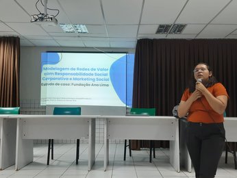 Conversa sobre Pesquisa - Lúcia Monique
