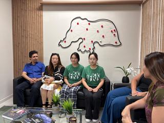 Da esquerda para direita: Durval Cesseti, Nan Qi, Yishio Zhang, Qin Zhang, Girlene Moreira e Francinaide Maia. Imagem: João Eduardo