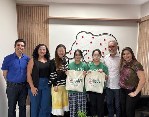 Durval Cesseti, Girlene Moreira, Nan Qi, Yishio Zhang, Qin Zhang, José Arnóbio e Francinaide Maia. Imagem: João Eduardo