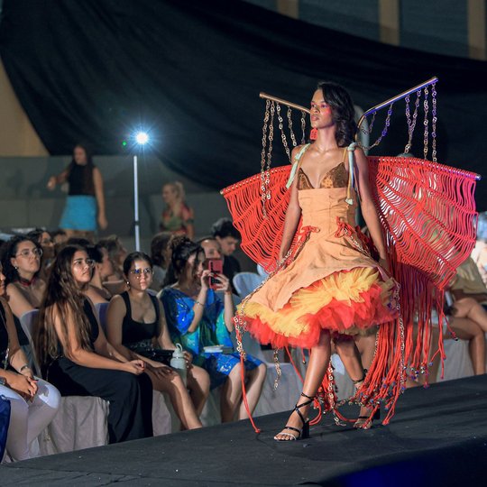 capa noticia desfile 26