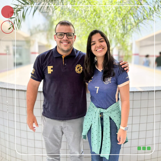 Professor e aluna, campus Santa Cruz.