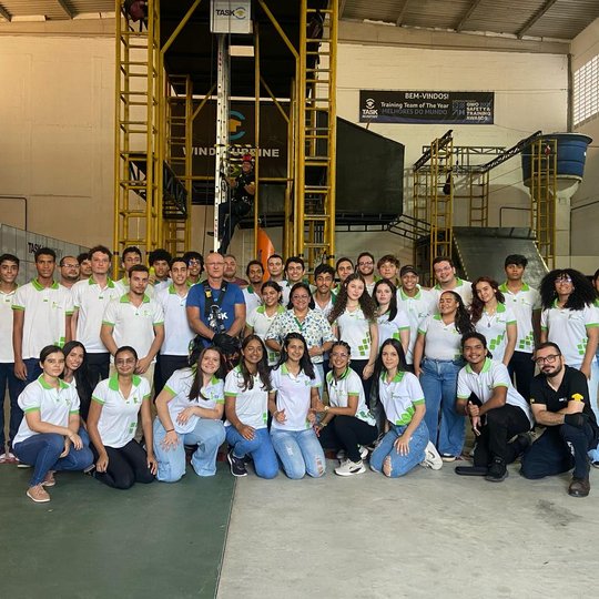 Visita técnica da turma do 3º ano do curso técnico integrado em Informática à TASK Academy, realizada no dia 07/03/2025