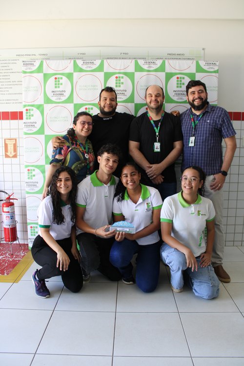 Da sala de aula ao hospital: formação profissional por meio da extensão em engenharia clínica
