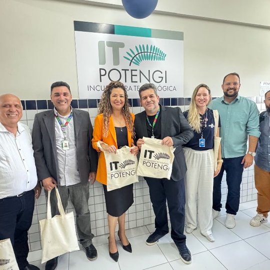 Incubadora Tecnológica(1)