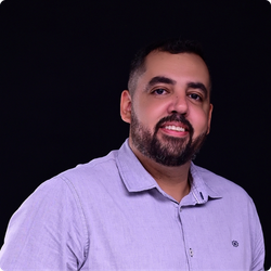 PAULO ARAÚJO.png