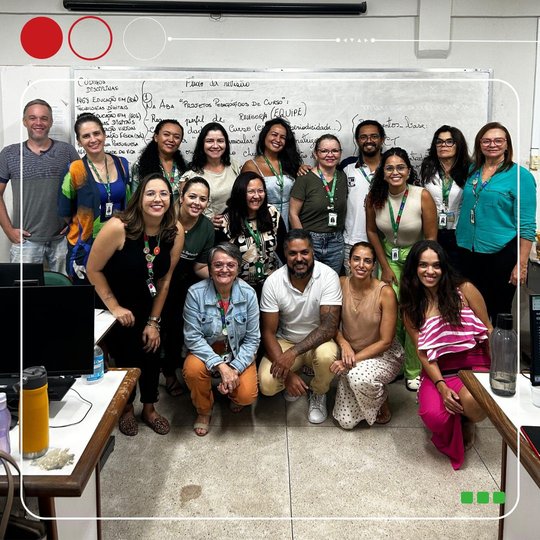 Servidores reunidos para revisão dos PPcs - Foto: Renan