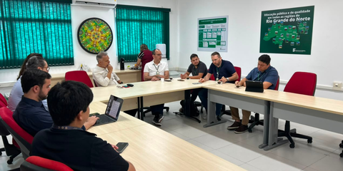 Reunião entre representantes do IFRN e da Liga Contra o Câncer. Foto: João Eduardo