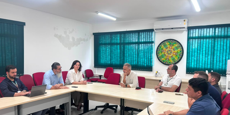Reunião entre representantes do IFRN e da Liga Contra o Câncer. Foto: João Eduardo
