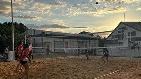 Volêi de areia [foto de Nivaldo Fonseca]