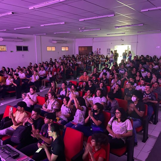 Inglês, Espanhol, Música e Arte - Campus Santa Cruz