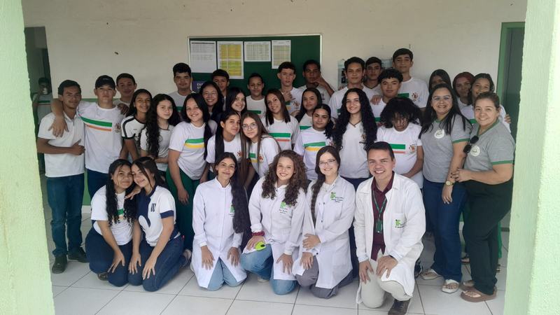 Projeto de extensão Pequenos Ciêntistas: Participação na Escola Municipal Francisco Targino