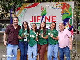 Medalha de ouro - Xadrez por equipe - Emanoele