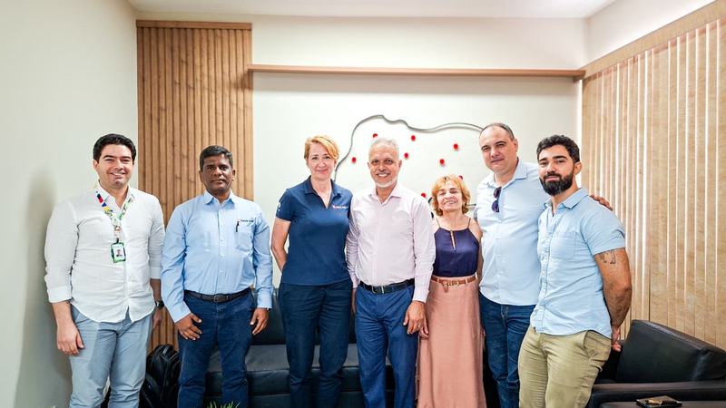 Da esquerda para direita: Raphael Fontes, Ashokkumar Muthu, Cindy Collins, José Arnóbio, Tânia Costa, Luiz Fernando Dias e Válber Rodrigo. Foto: Izabel Xavier