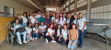 Equipe organizadora, oficineiros e discentes participantes